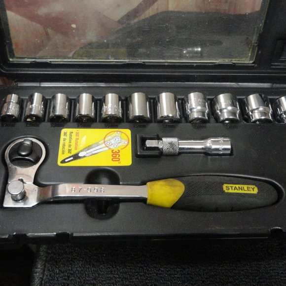 Stanley 360 rotation ratchet metric socket set in case~used handful times. - Picture 5 of 6